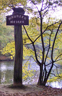  16.Offenbacher Stadtspaziergang (Bild: Blick auf den Maunzenweiher)