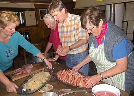  Berichte (Bild: Vorbereitungen f�rs Els�sser Menue)