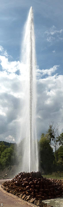 Ausflug nach Andernach (Bild: Geysir in Aktion)